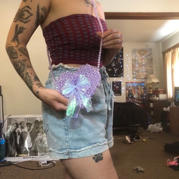 Purple beaded heart shape shoulder purse - Picture 2 of 3